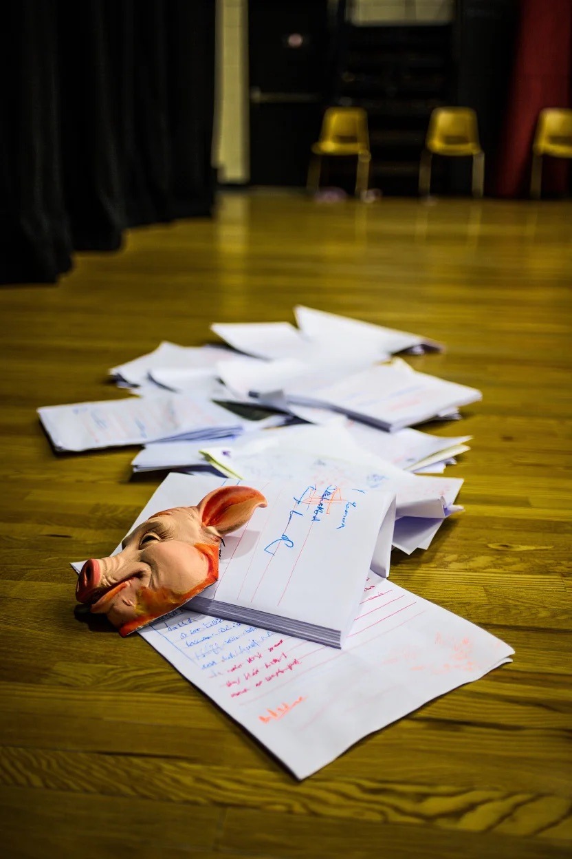 cognitive behavioural hypnotherapy for actors helps overcome the tangle of scribbled notes and feeling like an old hand